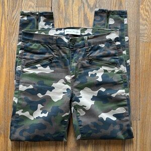 GAP camo jeans